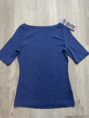 320–NWT  Tracy Navy Boatneck Short Sleeve Top